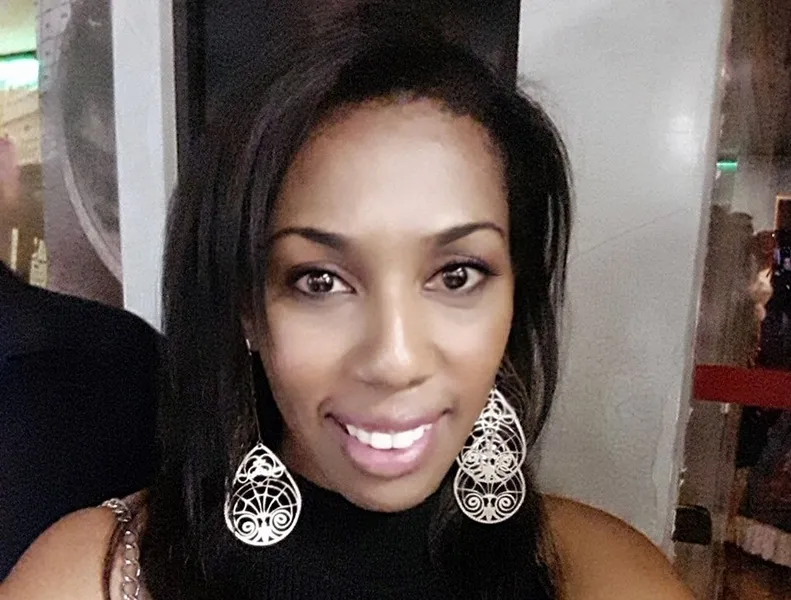 TROCA DE IDADE-  A jornalista Jaciara Mello receberá as felicitações pela passagem de seu aniversário nesta sexta-feira (1). Da coluna RC os votos de alegrias e sucesso.