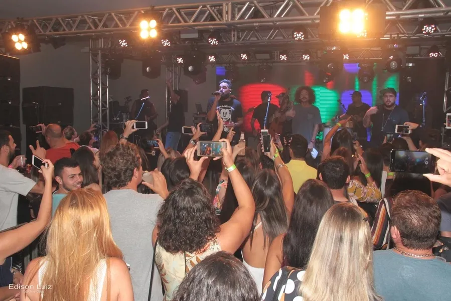 Sunset e agenda de eventos Ponta Lagoa