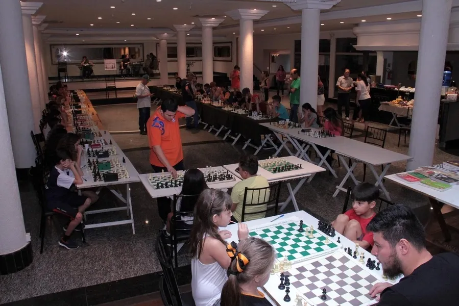 Treino para o campeonato paranaense de xadrez