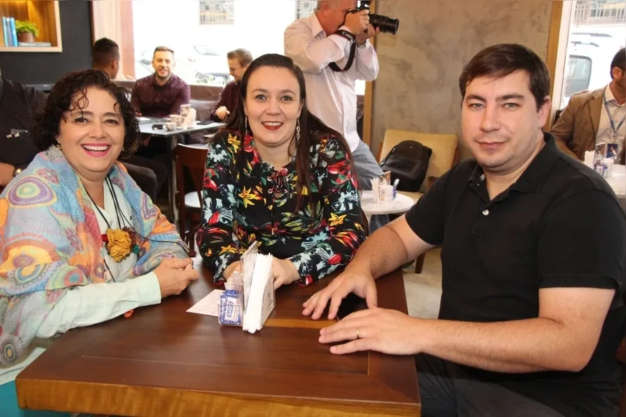 Wagnilda Alves Minasi, Thaís Pius e Roger Pius