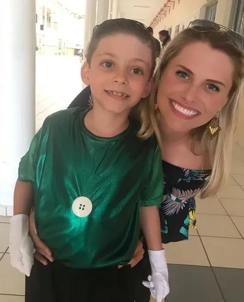 Francisco é um aluno aplicado do colégio Marista. Francisco é o xodó da mãe e investigadora policial Nicelly Alessandra Bohatch