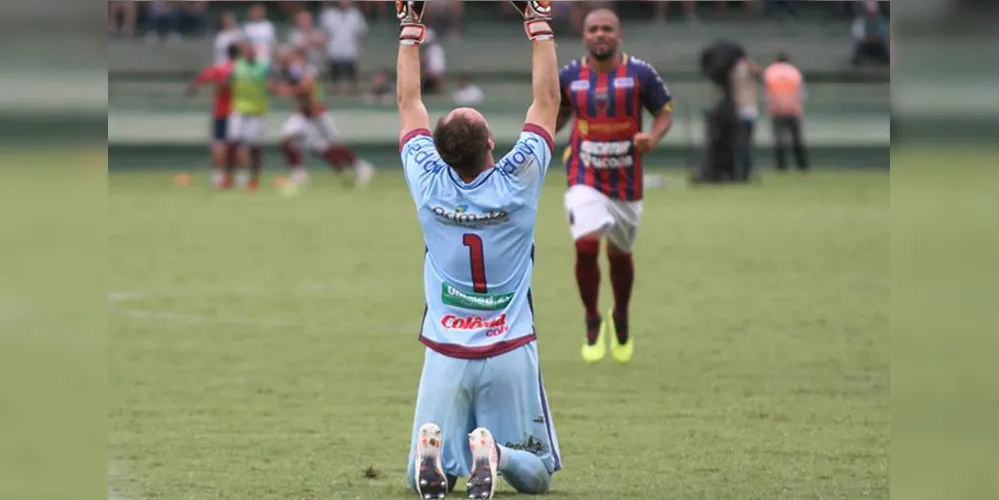 Goleiro André brilhou na decisão por pênaltis e foi herói do time no título