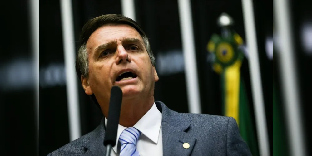 Bolsonaro diz que “temos que expor a verdade para a população ter conhecimento e sempre tomar suas prioridades”