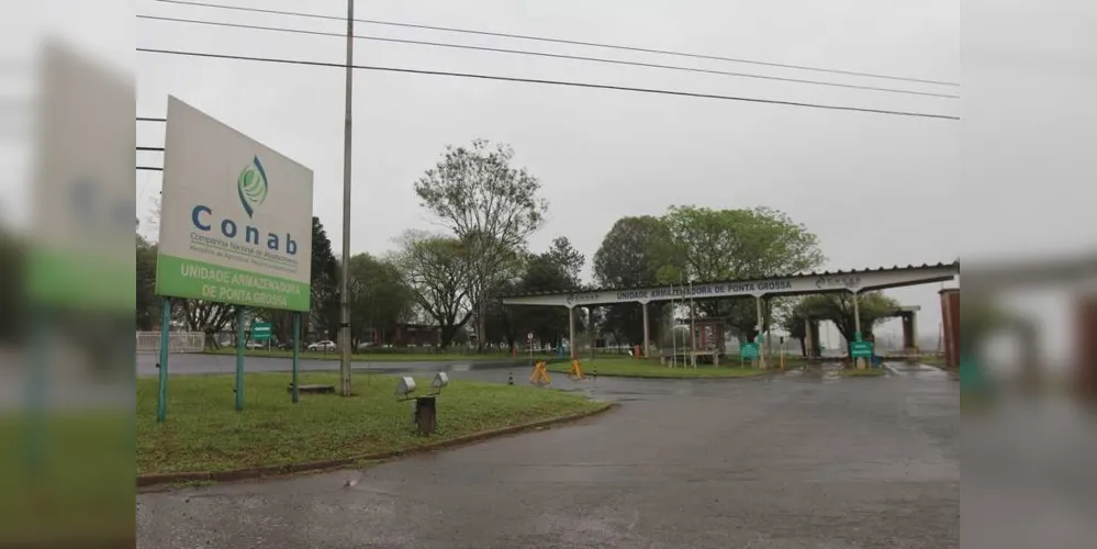 Uma das maiores unidades armazenadoras da Conab no Brasil está em Ponta Grossa