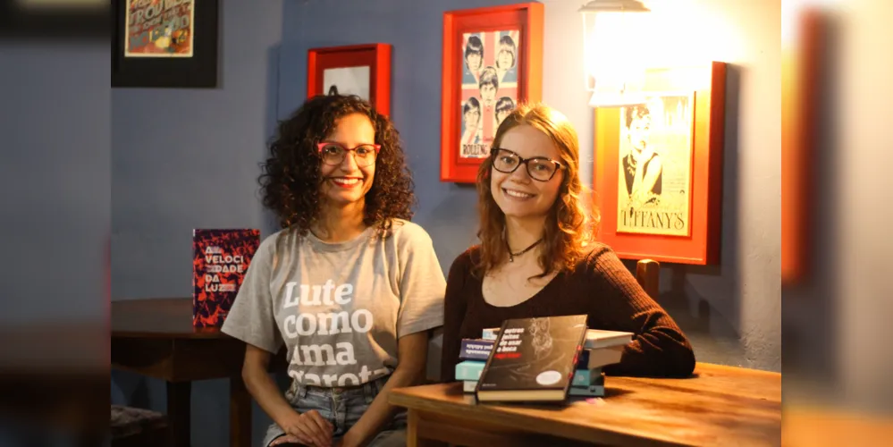 Conteúdo
O site tem como objetivo divulgar resenhas literárias e entrevistas produzidas pelas jornalistas Ana Istschuk e Luana Carolina Nascimento, sobre grandes obras e escritores que as inspiraram. As meninas são de Ponta Grossa e pretendem trazer uma mídia especializada no assunto para a população da cidade.