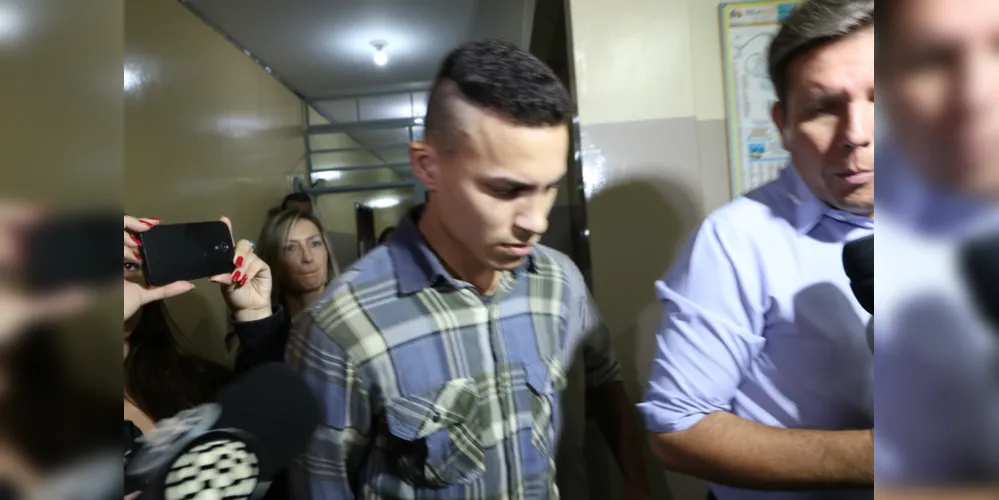 Jhonatan Campos,, 22 anos, já está preso. O rapaz se apresentou na manhã dessa quinta-feira (14) na 13ª Subdivisão Policial