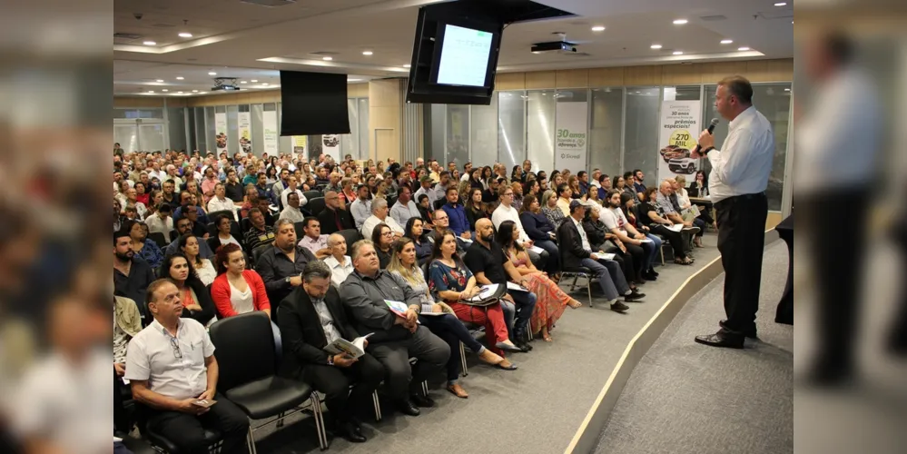 Mais de 600 pessoas participaram da Assembleia da agência Nova Rússia, na última terça-feira