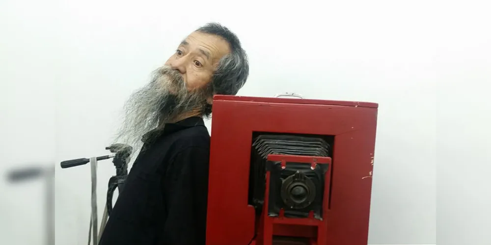 Sérgio Sakakibara é servidor da Fundação Estadual de Cultura de Santa Catarina e atua junto ao Museu da Imagem e do Som de Florianópolis