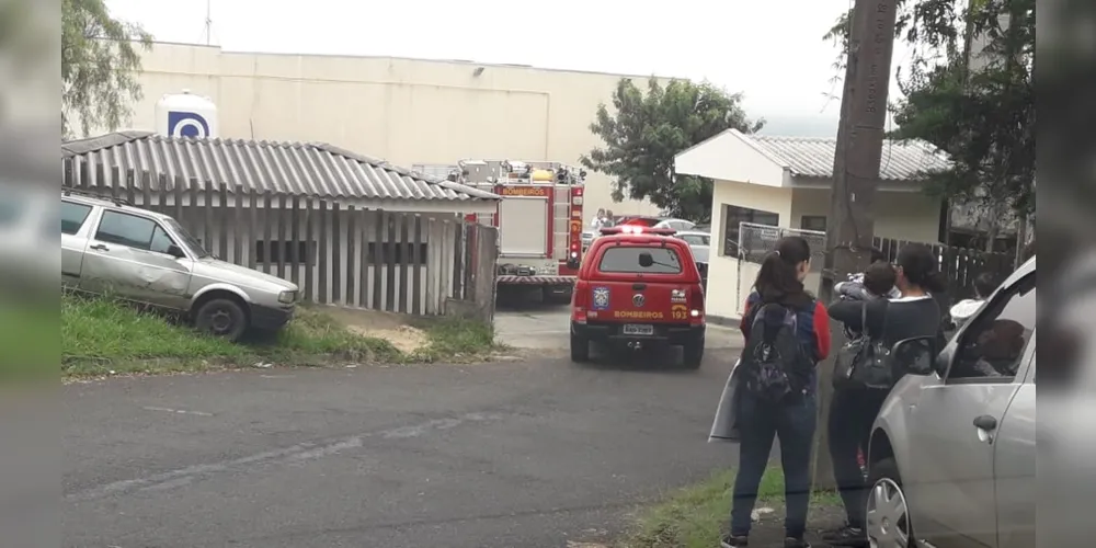 Prefeitura de Ponta Grossa realizará verificação em toda a parte elétrica. Não houve ferido e o atendimento já está normalizado