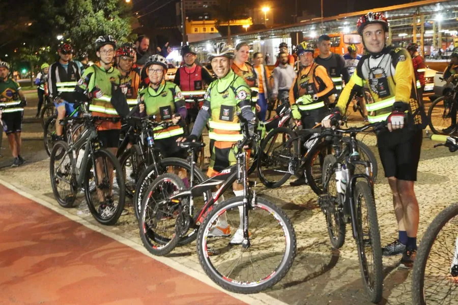 Ação faz parte das atividades do Maio Amarelo e pretendem conscientizar sobre o papel do ciclista no trânsito