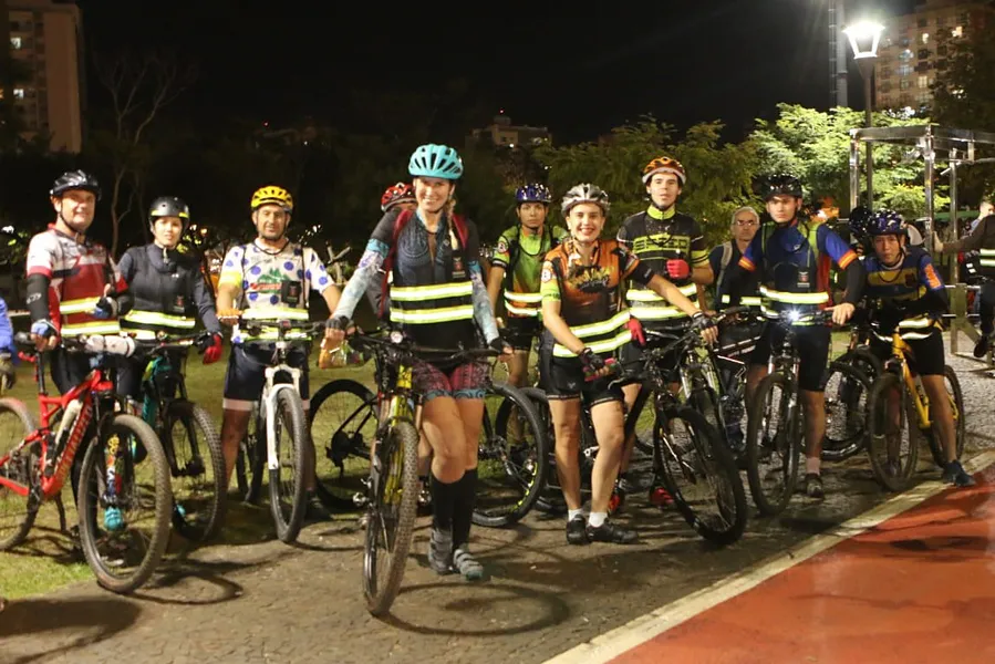 Ação faz parte das atividades do Maio Amarelo e pretendem conscientizar sobre o papel do ciclista no trânsito