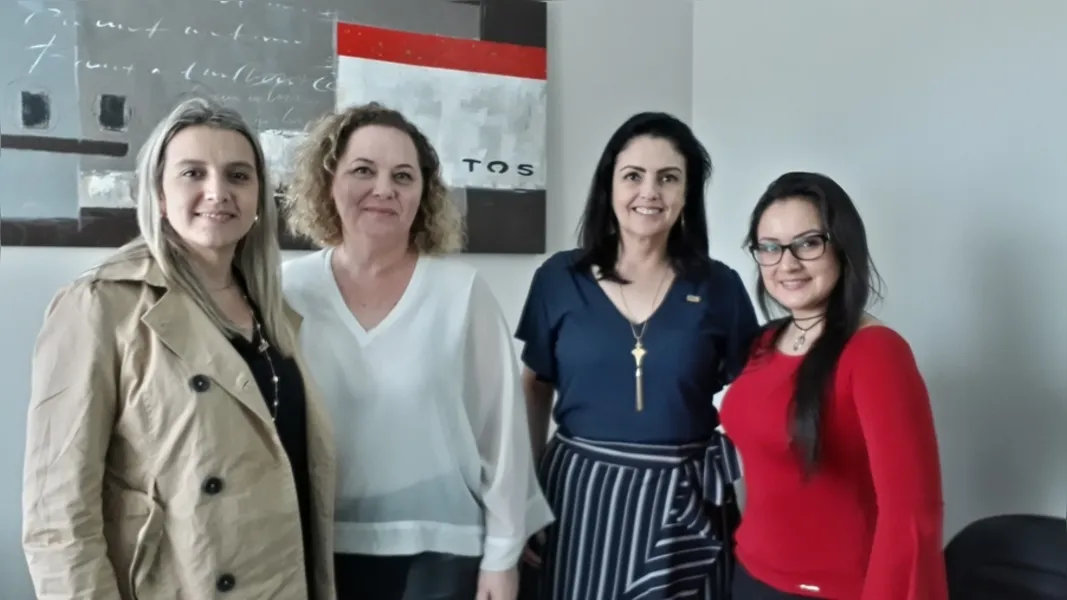 Jaqueline Cancela (analista de mídia); Stefania Aranha (coordenadora de marketing); Elaine Munhoz (diretora d marketing) e Veronica Gavloski (assessora de imprensa)