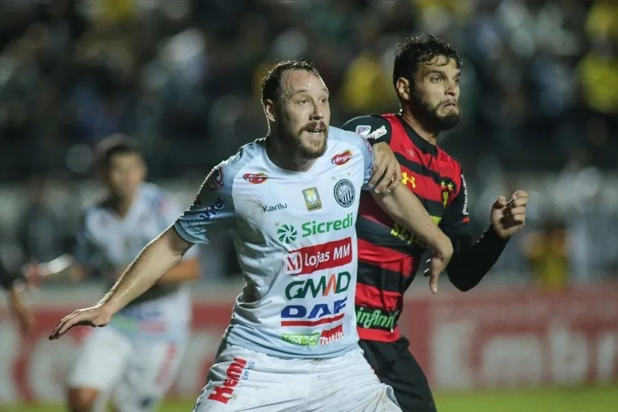 Time comandado por Gerson Gusmão está na zona de rebaixamento e entra em campo sob pressão neste sábado