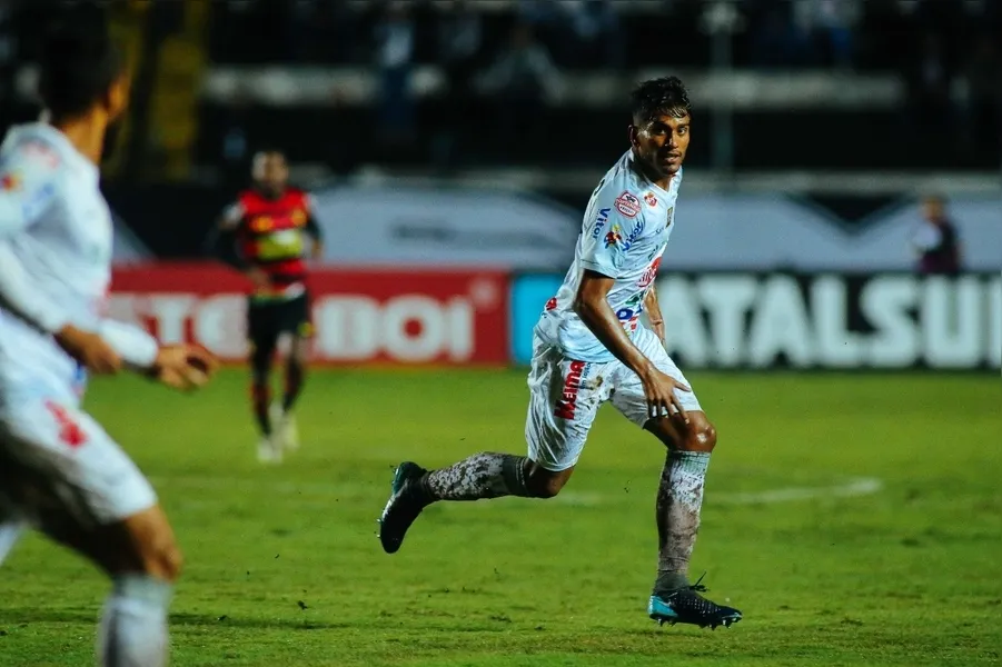 Time comandado por Gerson Gusmão está na zona de rebaixamento e entra em campo sob pressão neste sábado