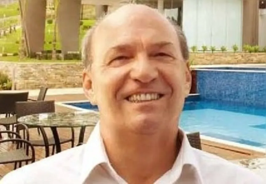 O destacado empresário Antonio Moro Neto foi muito cumprimentado na última terça-feira (23) pela passagem de seu aniversário. Toninho como é conhecido pelos amigos está à frente do Premium Vila Velha Hotel e as Pedreiras Moro entre outros empreendimentos na cidade. Da coluna RC os votos de realizações!