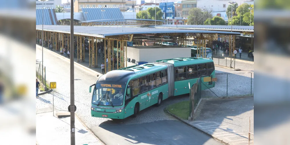 Crime foi cometido dentro de ônibus que faz a linha entre os terminais de Uvaranas e Central
