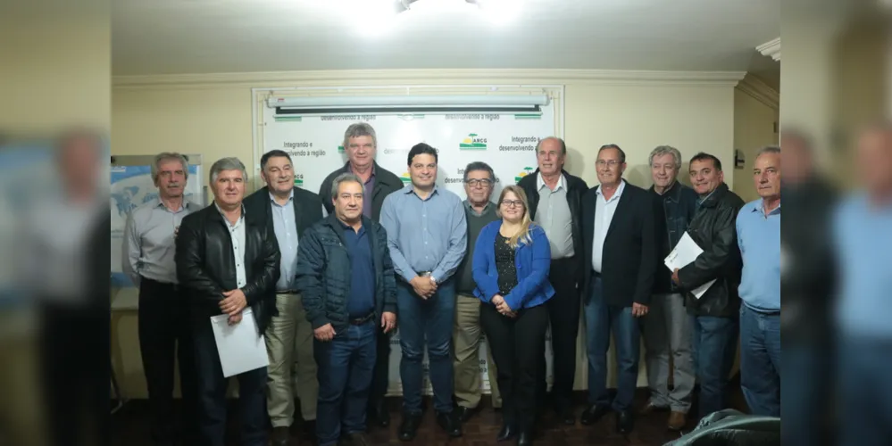 Sandro Alex reuniu-se com prefeitos da região nesta quinta-feira em Ponta Grossa