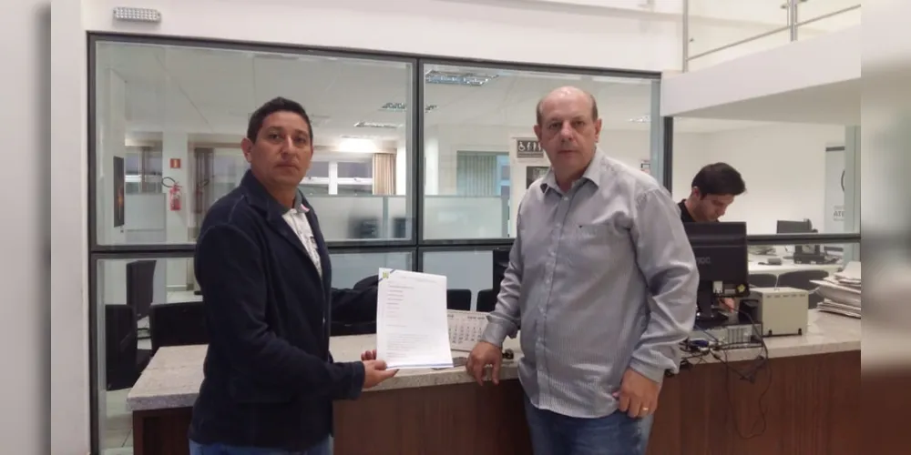 Guiarone (esq.) e Cieslak estiveram na sede do Ministério Público na terça-feira (11)