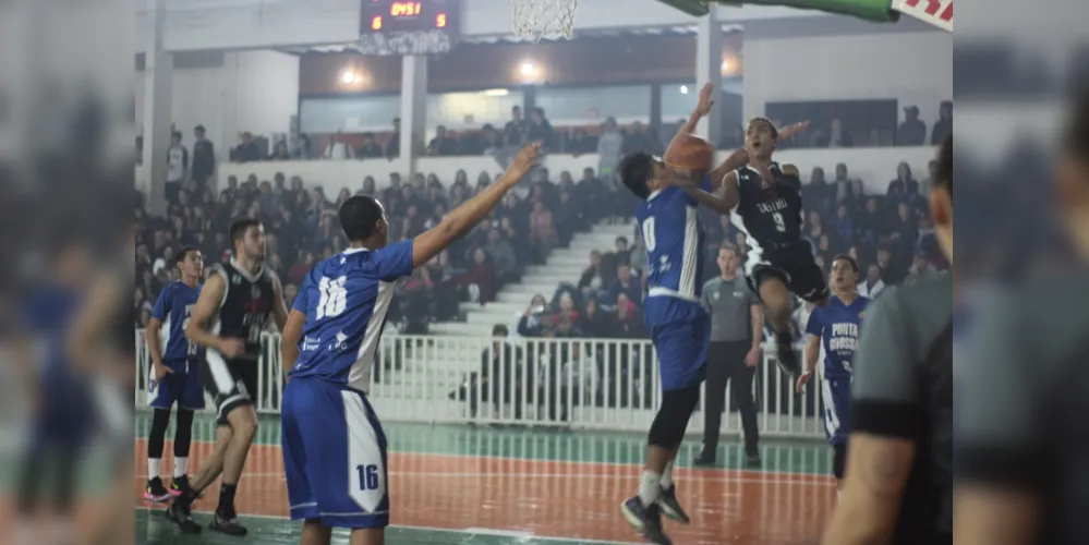 Na fase final, que acontece em novembro, Castro competirá com a equipe de basquete feminino que já estava classificada e não disputou a fase regional