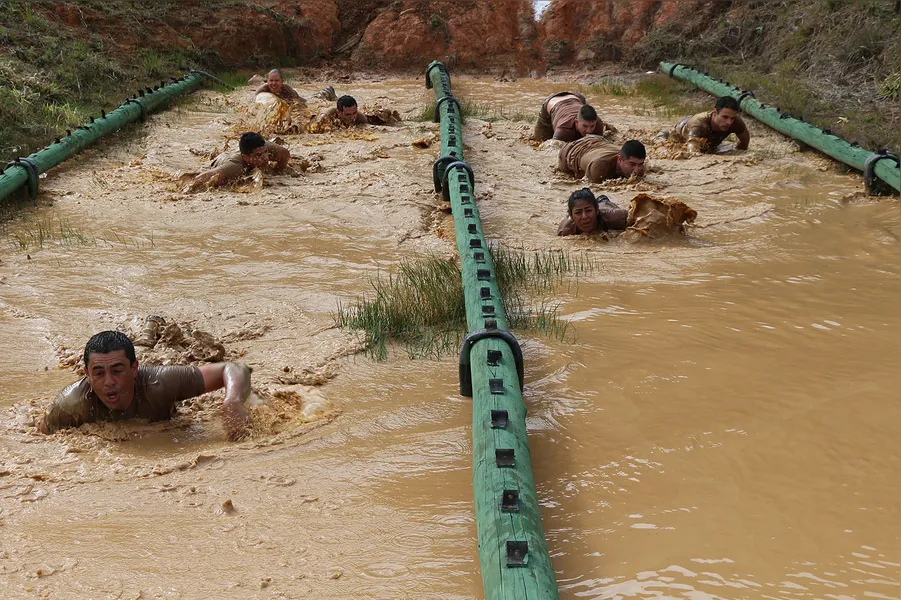 200 policiais e bombeiros militares do Paraná tiveram de enfrentar no circuito Braves Mud Race durante o Desafio Soldado de Aço 2019