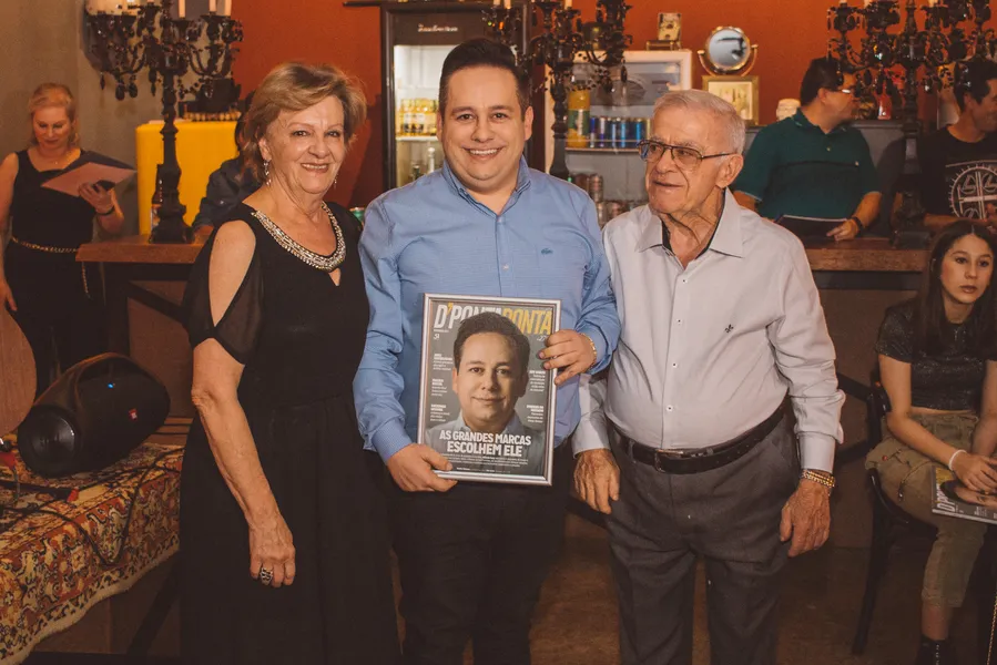 Este colunista com seus pais Teresa e Carlos Alberto Cury