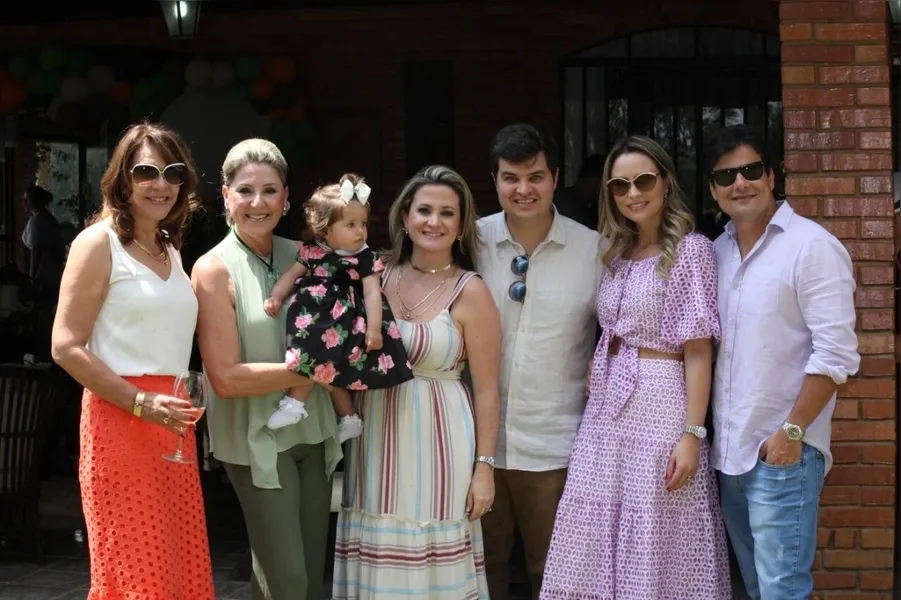 Goretti Rosas, Indianara Milléo, a aniversariante Ísis Mattar Milleo de Oliveira, Maytê  Mattar Milléo e Thiago Bertuol de Oliveira, Cibelle Rosas e Marcius Milléo