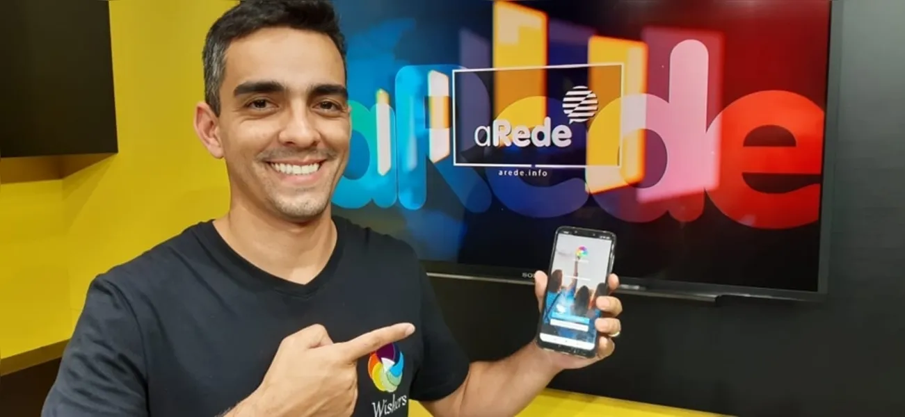 José Ruiter Cordeiro Júnior, advogado e estudante de Administração 
da UEPG., detalha o aplicativo durante live no portal 