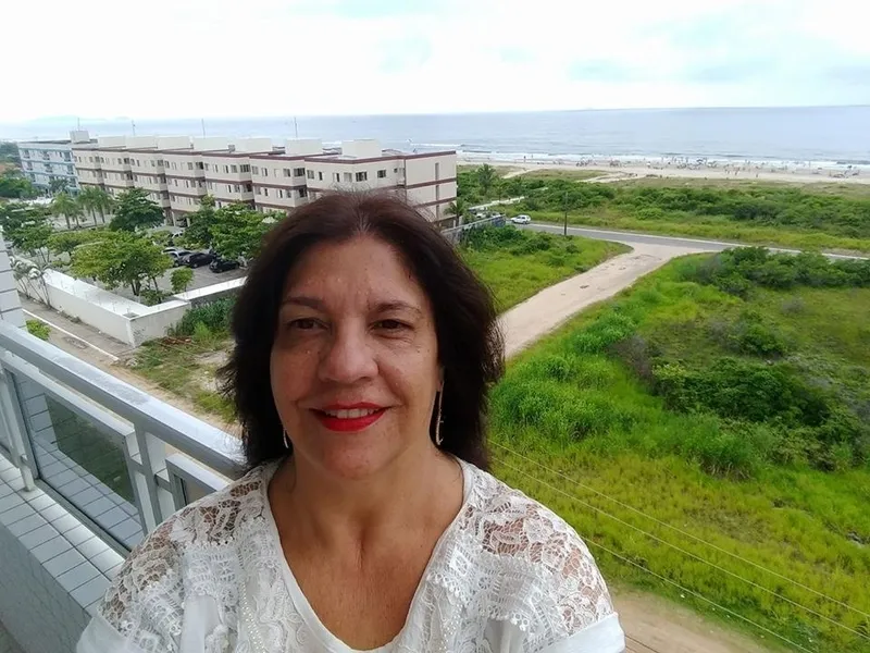 BRINDE A VIDA - A advogada Ângela de Quadros Mongruel será muito cumprimentada pela passagem de seu aniversário nesta sexta-feira (25). Da coluna RC os votos de realizações e felicidades.

