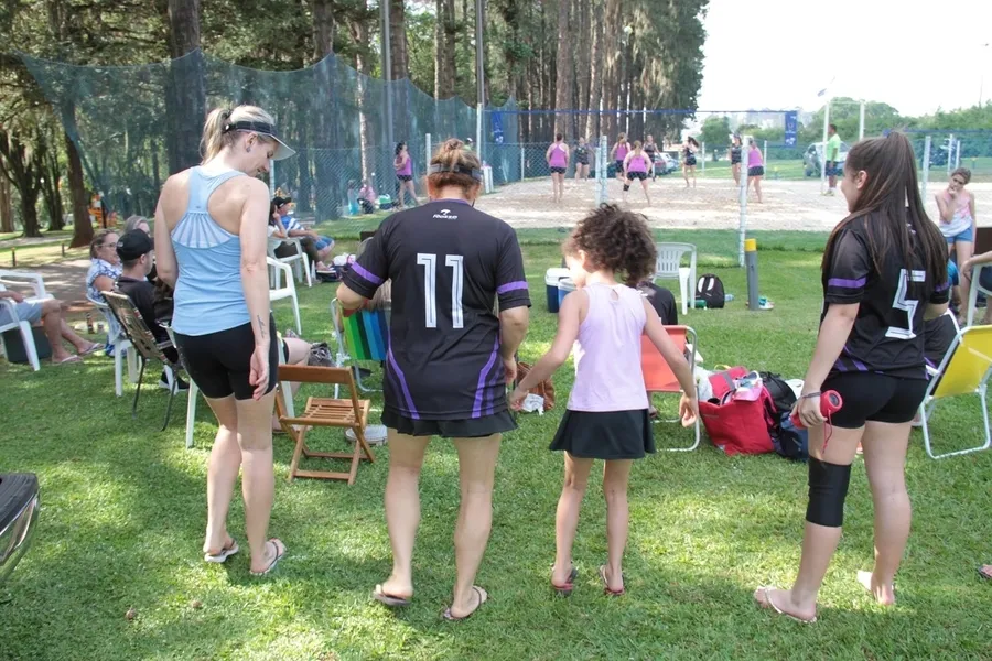 Torneio de Vôlei de areia 4x4 feminino.