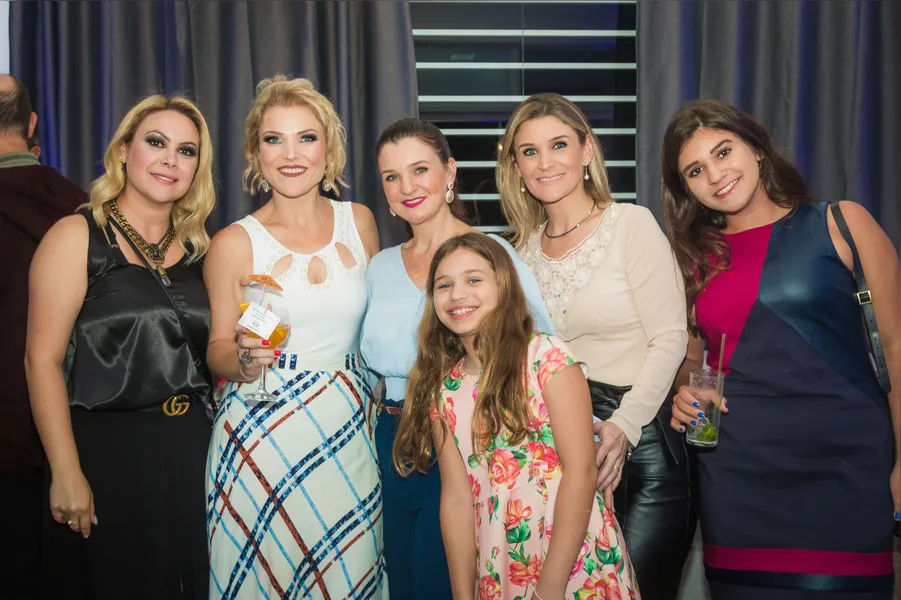 Lá Vão Elas