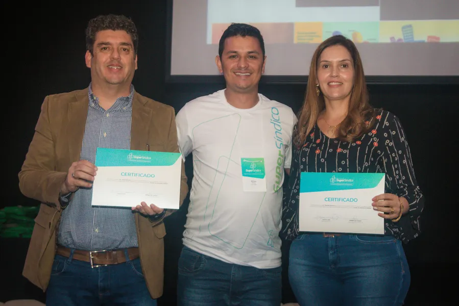 Participantes de um Painel sobre Meio Ambiente:  o Secretário Municipal de Meio Ambiente Paulo Barros, mediando o proprietário da Super Zelo Willian dos Santos e a Consultora Ambiental Daniely. Buratto