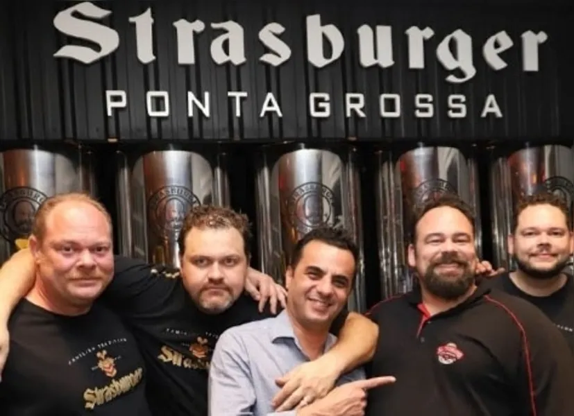 Os proprietários da Strasburger ,  Hans, Tuca e Florian Strasburger, Trajano Dória e Luciano Gulin festejam a München Fest da Cervejaria com diversas atrações até o próximo dia 7 de dezembro