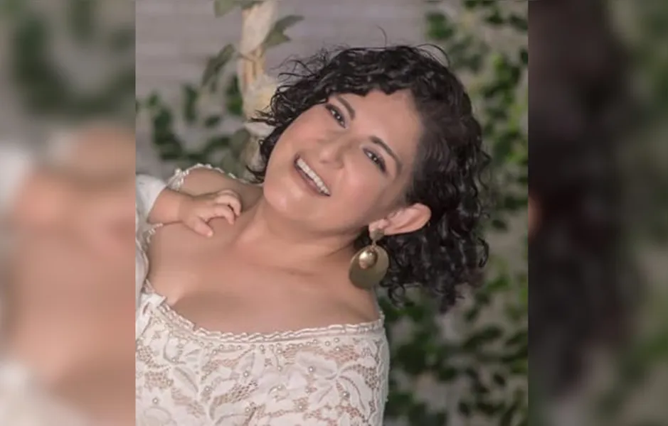 Luciane Ávila, de 42 anos foi morta com golpes de faca pelo ex-marido. A professora estava chegando para trabalhar, quando levou os golpes