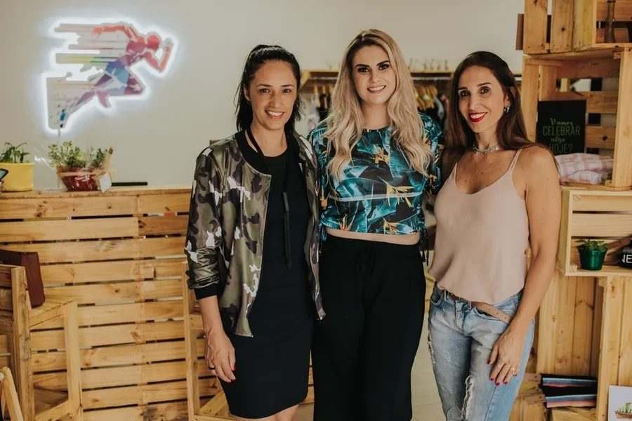 Denise Cury, Ana Clara Wollmann Saldanha e Giovana Sguario