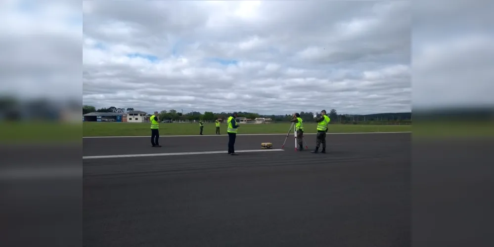 Os responsáveis fizeram a topografia do aeródromo e as demarcações necessárias