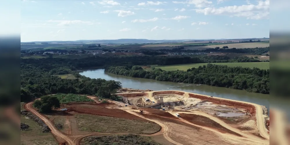 O investimento na construção da Usina Hidrelétrica, realizado no rio Tibagi, a cerca de 3 km do centro, foi de pouco mais de R$ 200 milhões