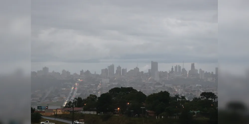 Previsão do Instituto Nacional de Meteorologia (INMET) alerta para chuva forte em todo o Estado