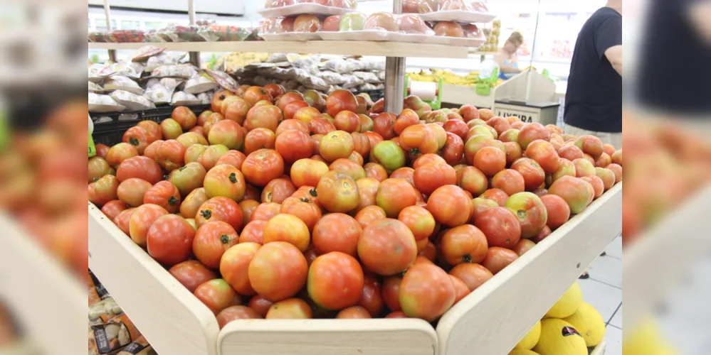 O tomate foi o produto com a maior variação negativa 
no decorrer deste mês, com uma baixa de 44,4% 