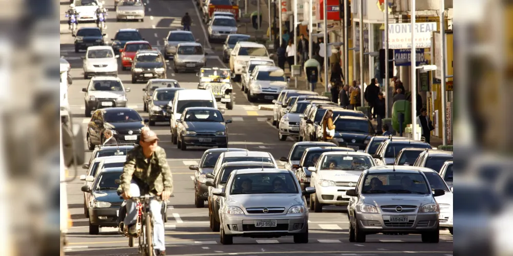 Dados revelados pelo Detran apontam que mais de 4 mil motoristas tiveram a carteira de habilitação suspensa em Ponta Grossa