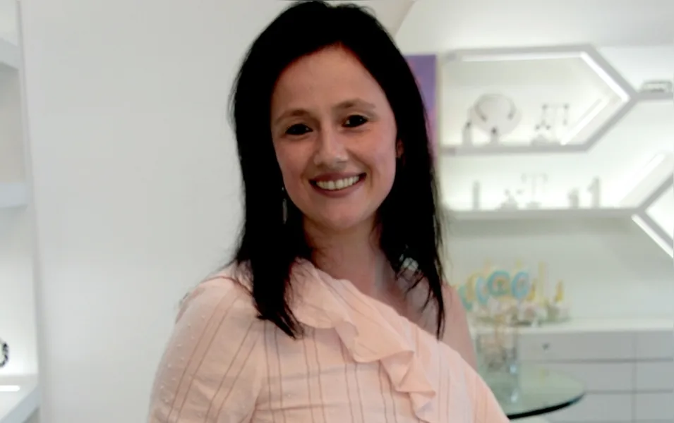 BRINDE A VIDA - Larissa Coelho será muito cumprimentada pela passagem de seu aniversário nesta sexta-feira (17). Da coluna RC os votos de alegrias e prosperidade. 