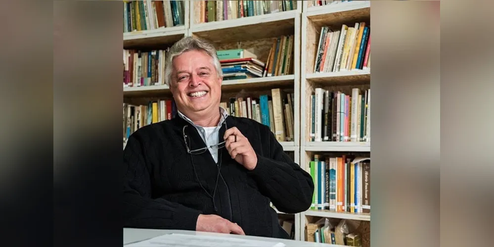 Professor Edson colocou o nome à disposição do partido para participar do pleito

