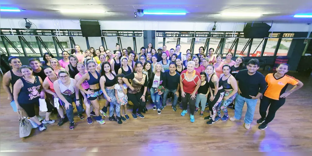 O evento aconteceu no intervalo da aula de dança e foi ministrada pela delegada Ana Paula Cunha Carvalho na Bio Ativa