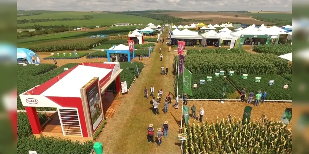 O Show Tecnológico é repleto de apresentações técnicas, e também  de lançamentos de produtos e serviços
