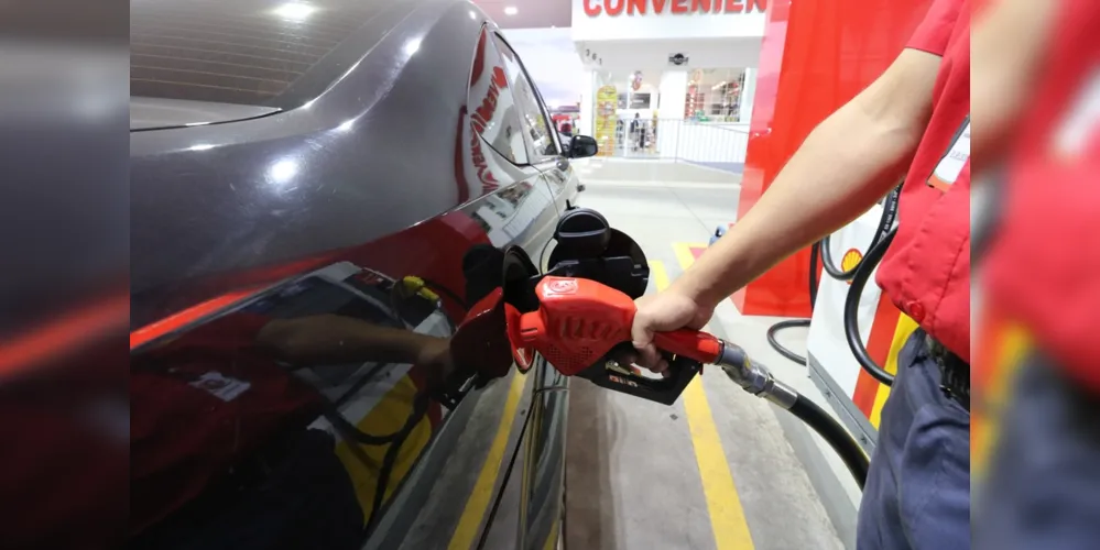 Imagem ilustrativa da imagem Preço da gasolina cairá 9,5% nas refinarias