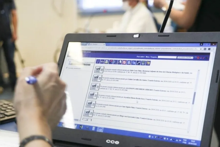 UEPG antecipa formatura de 32 estudantes de Medicina