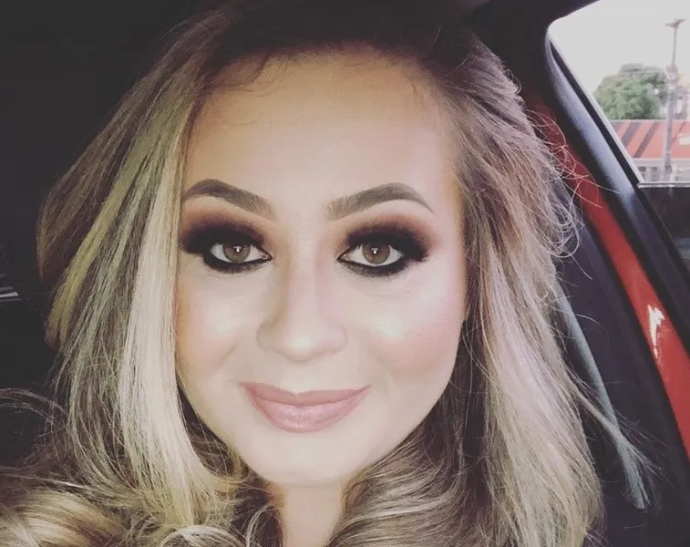 BDAY - A cerimonialista Larissa Cardoso será muito cumprimentada pela passagem de seu aniversário nesta sexta-feira (5). Larissa que responde pela empresa Felicità Cerimonial ajuda a contar inúmeras histórias felizes das famílias de nossa cidade. Da coluna RC os votos de alegrias e sucesso