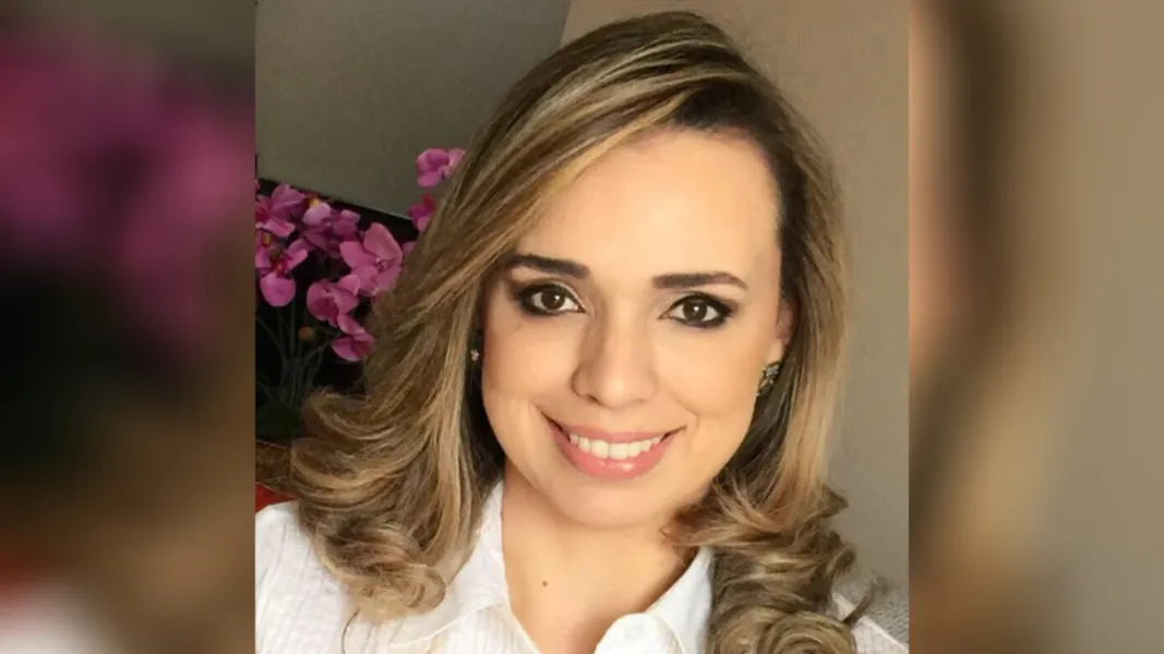 NOVO CICLO – Simone Faria Rodrigues será muito cumprimentada pela passagem de seu aniversário nesta sexta-feira (26). Da coluna RC os votos de alegrias e sucesso