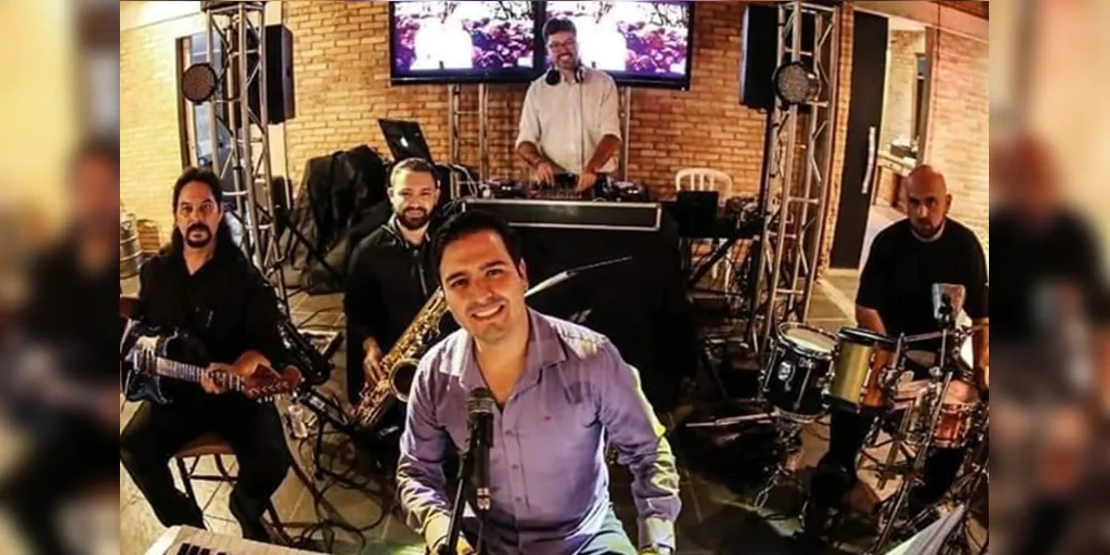 Banda se apresenta a partir das 21h neste domingo