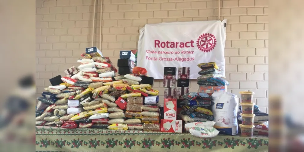 Imagem ilustrativa da imagem Rotaract Alagados doa 200 kg de alimentos à ARREP