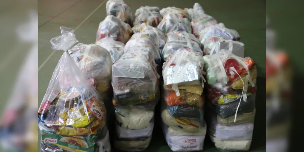 Alimentos são comprados com recursos da Prefeitura, doações da população e iniciativa privada